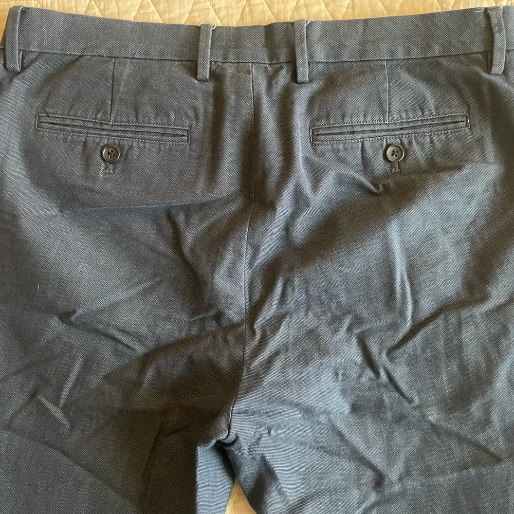 BANANA REPUBLIC Flat Front Cotton Dobby Nailhead Kenfield Pant in Navy Size 33‎
